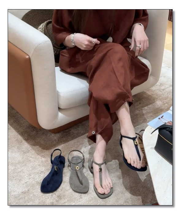민들 인프라 로로피아나 샌들 썸머를 위한 다채로운 앙상블 조화를 이루는 shose!